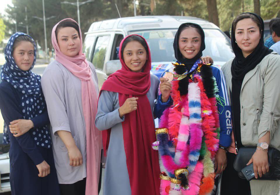 Photo of بازگشت ملی‌پوشان موی‌تای افغانستان به کابل در میان استقبال گرم مردم