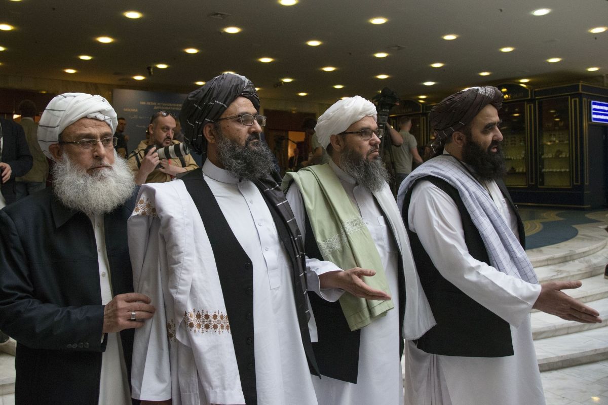 Photo of واکنش دولت افغانستان به سفر هیئت طالبان به چین