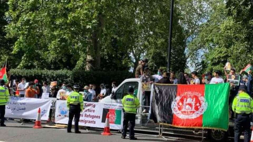 Photo of تظاهرات افغانستانی‌ها علیه دولت ایران در لندن