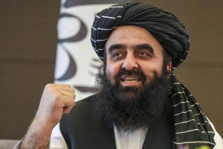 عتراض روزنامه‌نگار هندی به رفتار وزیر خارجه طالبان: «متقی به ما دروغ گفت»