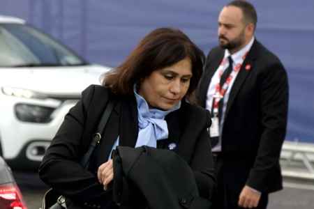 منیژه باختری؛ سفیر در برابر سلطه