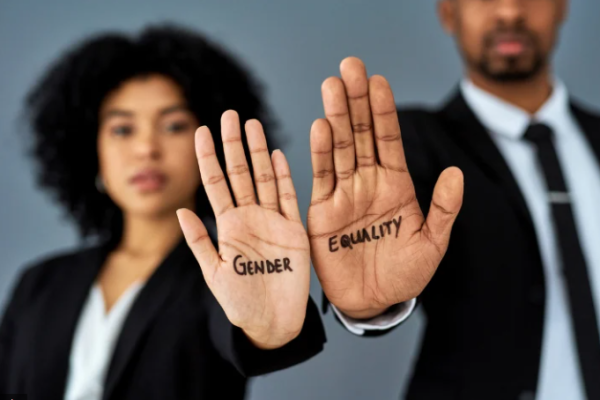 عدالت فراتر از شباهت؛ نگاهی تازه به رابطه زن و مرد