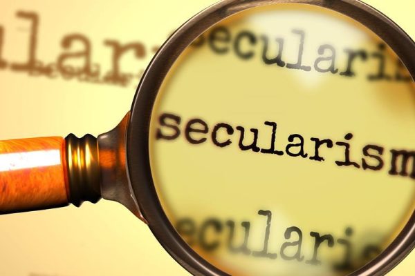 سکولاریسم؛ دگردیسی پنهان مسیحیت یا بی‌طرفی تمدنی؟