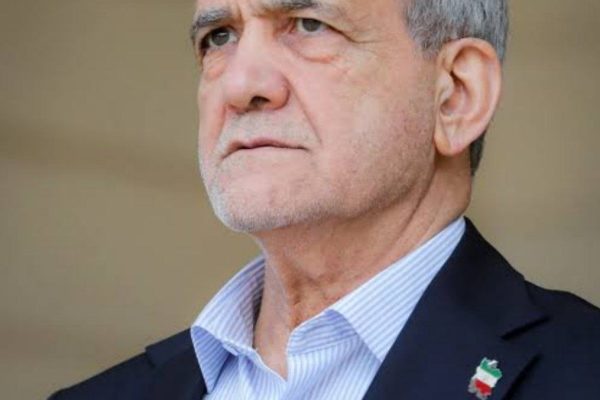 سفارت ایران در کابل: داکتران افغانستان علیه حملات امریکا و اسرائیل واکنش نشان دهند