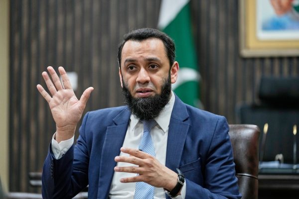 وزیر اطلاعات پاکستان: ۷۹۹ عضو طالبان در افغانستان کشته شدند