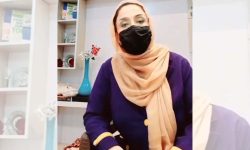 یک زن آموزگار: ریشه شعار «نان، کار و آزادی» آموزش است