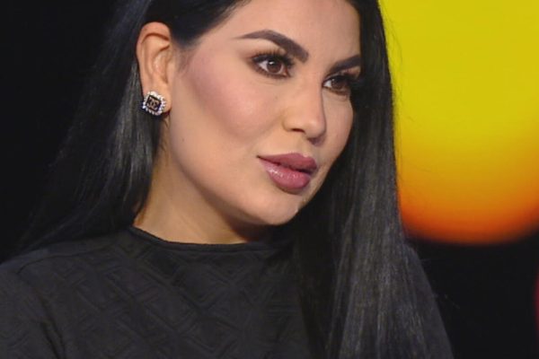 آریانا سعید: «فیس‌بوک واقعاً خیلی سرم بد خورده» است