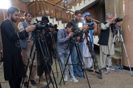 محدودیت خبری طالبان؛ نگرانی از پنهان‌ماندن درگیری‌ها