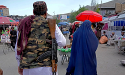 بازداشت ۵۲ زن و یک دختر به‌دلیل حجاب و محرم