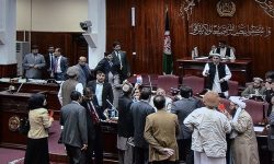 کودکان سیاسی هنوز هم بازی می‌کنند!